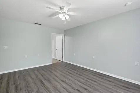 7042 Mills Avenue Jacksonville FL 32211