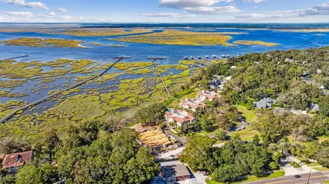 5023 First Coast Highway Fernandina Beach FL 32034