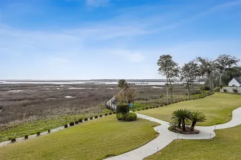 5023 First Coast Highway Fernandina Beach FL 32034