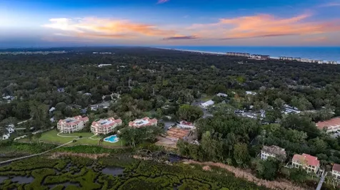 5023 First Coast Highway Fernandina Beach FL 32034