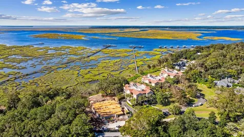 5023 First Coast Highway Fernandina Beach FL 32034