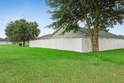 9520 Fraser Fir Court Jacksonville FL 32208