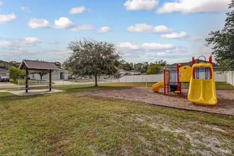 9520 Fraser Fir Court Jacksonville FL 32208