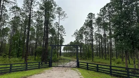 6008 Us Highway 301 Bryceville FL 32009