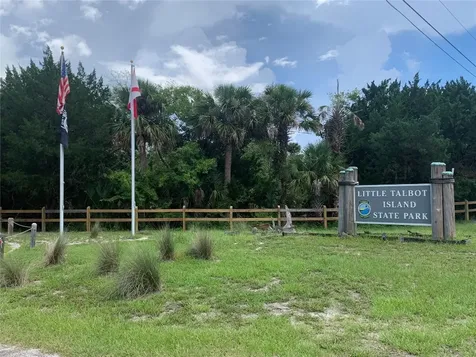 9227 Woodsman Cove Lane Jacksonville FL 32226