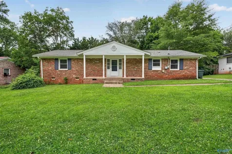 4913 Westwood Drive NW Huntsville AL 35810