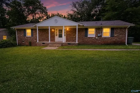 4913 Westwood Drive NW Huntsville AL 35810