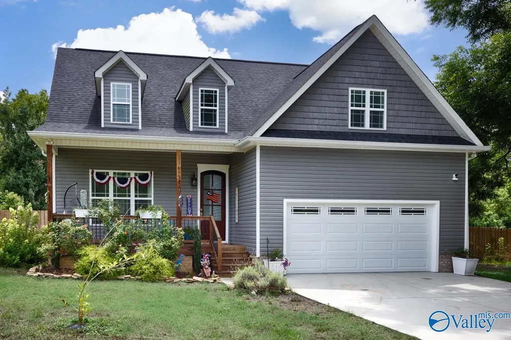 699 S Kyle Street Scottsboro AL 35768