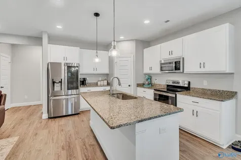 1038 Highgrove Heights NW Harvest AL 35749