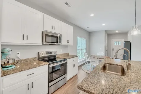 1038 Highgrove Heights NW Harvest AL 35749