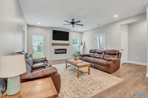 1038 Highgrove Heights NW Harvest AL 35749