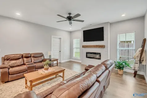 1038 Highgrove Heights NW Harvest AL 35749