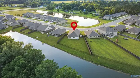 124 Varina Drive Owens Cross Roads AL 35763