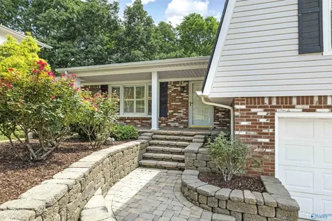 1922 Epworth Drive NE Huntsville AL 35811
