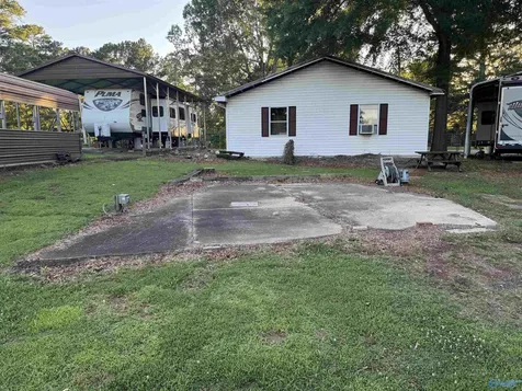 40 Buttercup Drive Guntersville AL 35976