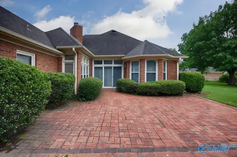 1809 Edgemere Court SE Huntsville AL 35803