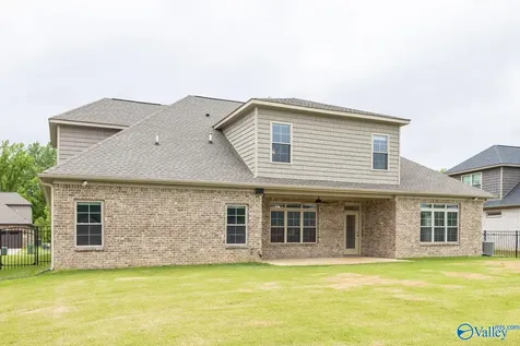 7519 Flint Crossing Circle Owens Cross Roads AL 35763