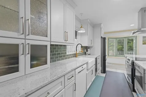 1918 Rosalie Ridge Drive NE Huntsville AL 35811