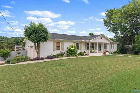 1918 Rosalie Ridge Drive NE Huntsville AL 35811