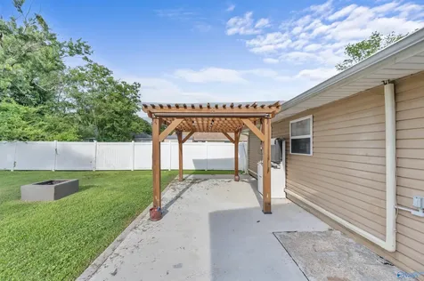 2421 Yorkshire Drive SW Huntsville AL 35803