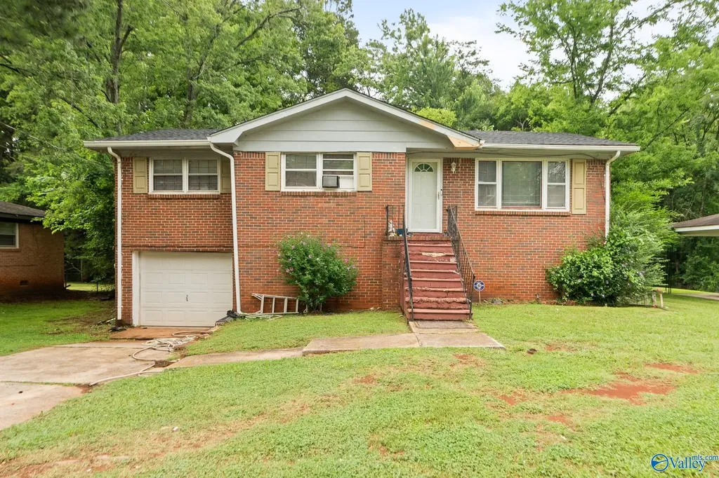 4630 Broadmeadow Lane NW Huntsville AL 35810
