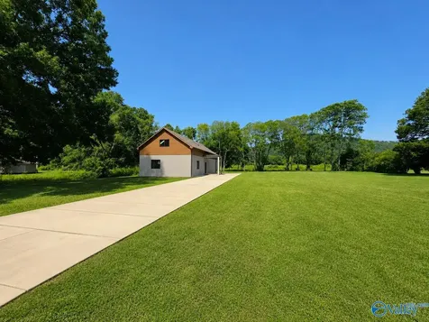 162 Woodside Drive Owens Cross Roads AL 35763