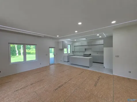 162 Woodside Drive Owens Cross Roads AL 35763