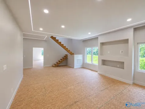 162 Woodside Drive Owens Cross Roads AL 35763