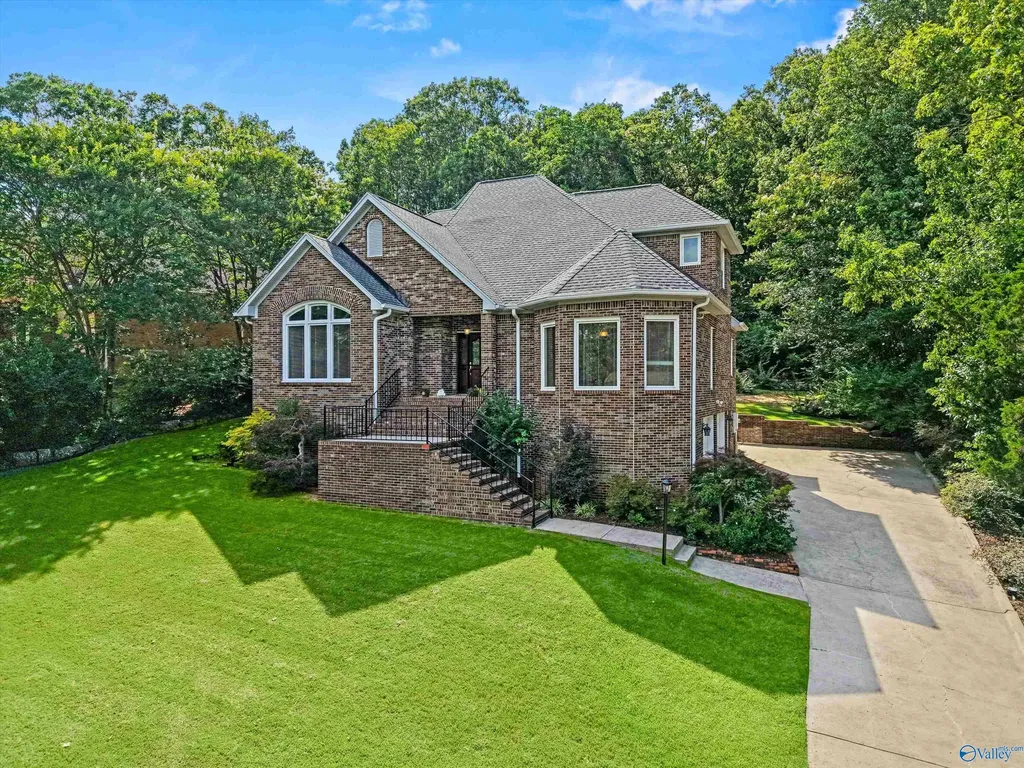 10021 Windy Wood Drive SE Huntsville AL 35803