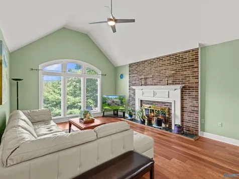 10021 Windy Wood Drive SE Huntsville AL 35803