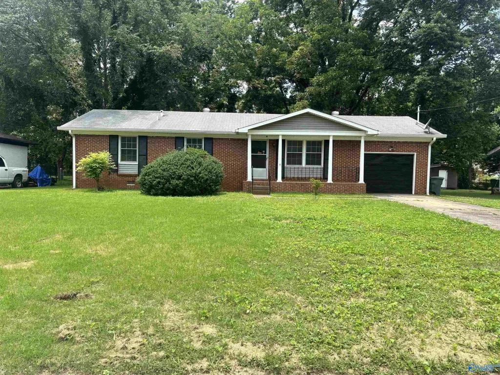 3013 Greenhill Drive NW Huntsville AL 35810