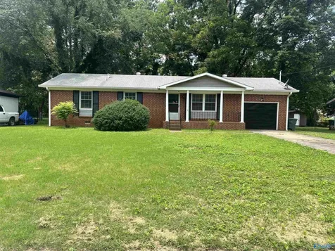 3013 Greenhill Drive NW Huntsville AL 35810