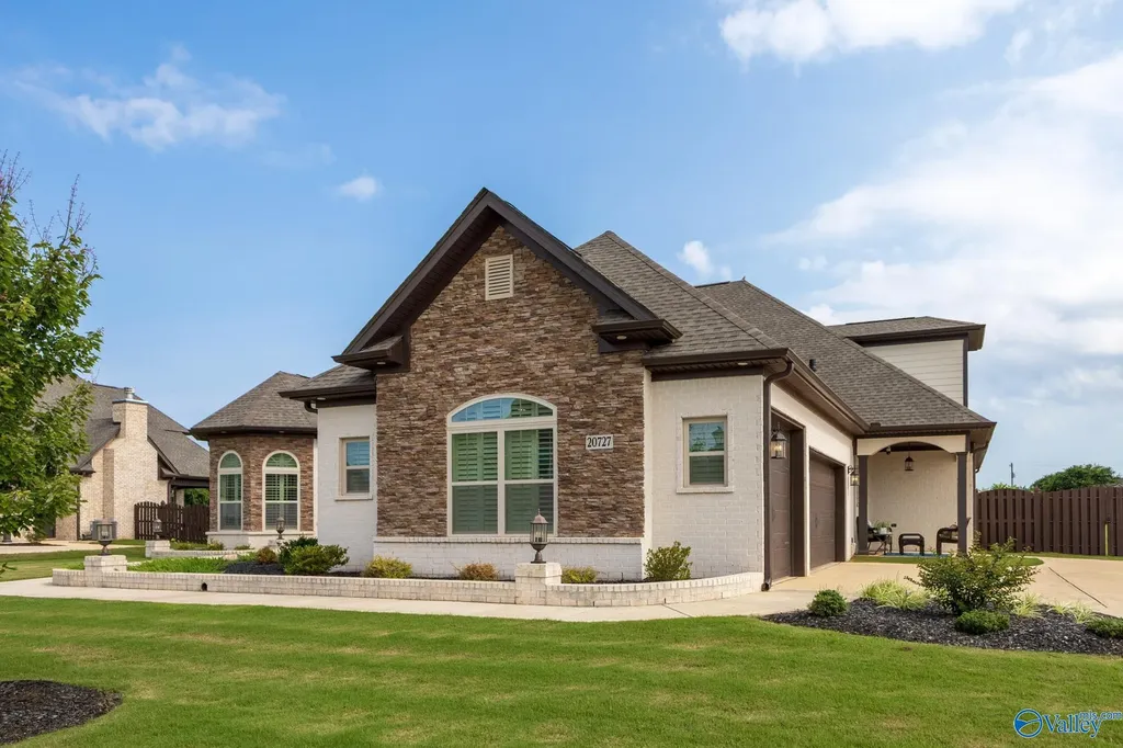 20727 Lakewood Drive Athens AL 35611