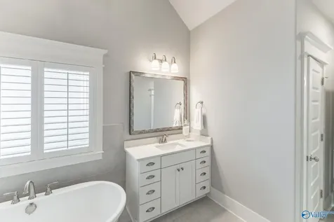 20727 Lakewood Drive Athens AL 35611