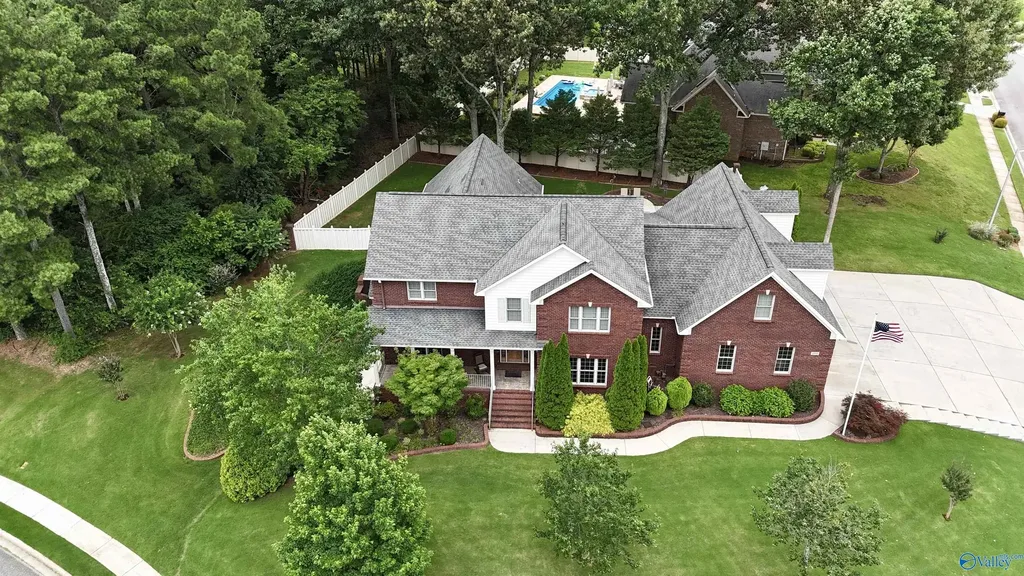 100 Forest Bend Drive Huntsville AL 35806