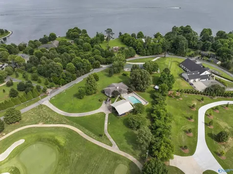 2331 Buck Island Drive Guntersville AL 35976