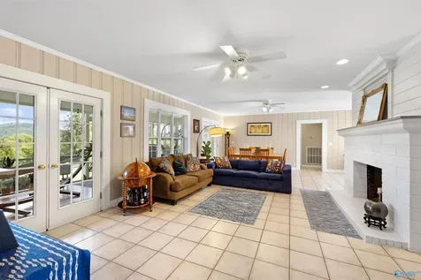 2331 Buck Island Drive Guntersville AL 35976