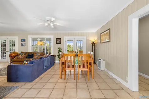 2331 Buck Island Drive Guntersville AL 35976
