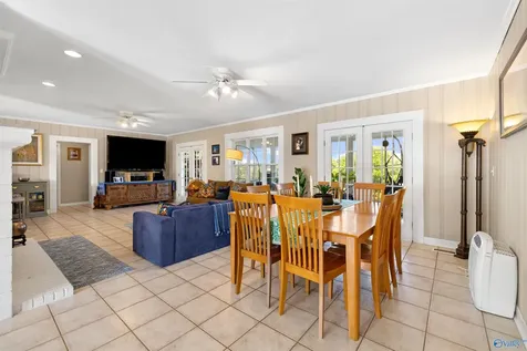 2331 Buck Island Drive Guntersville AL 35976