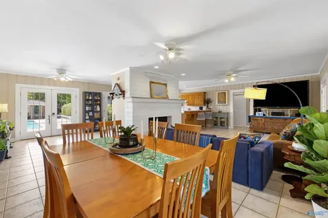 2331 Buck Island Drive Guntersville AL 35976