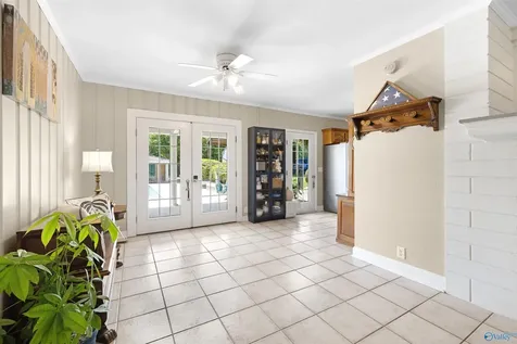 2331 Buck Island Drive Guntersville AL 35976