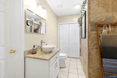 2331 Buck Island Drive Guntersville AL 35976