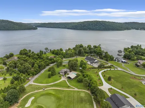 2331 Buck Island Drive Guntersville AL 35976