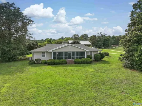 2331 Buck Island Drive Guntersville AL 35976
