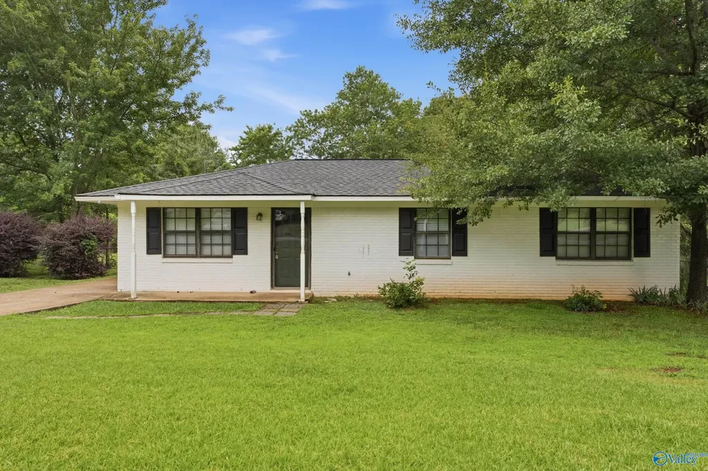 102 Greenwood Circle Harvest AL 35749