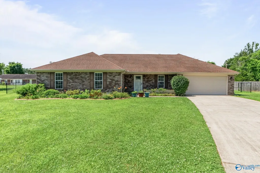 112 Buckskin Court Harvest AL 35749
