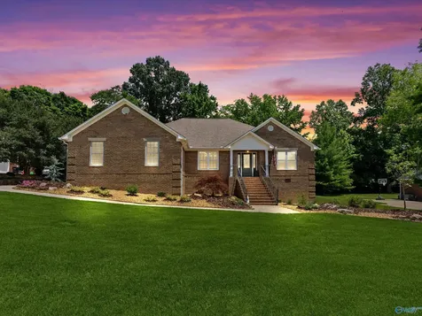 5519 Cedar Mill Drive Guntersville AL 35976