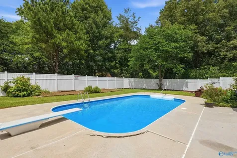 103 Ce Lee Drive NW Huntsville AL 35806