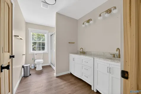4708 Lloyd Street Guntersville AL 35976
