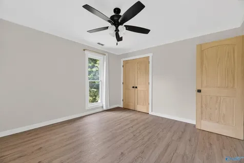 4708 Lloyd Street Guntersville AL 35976